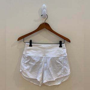 White lululemon shorts 4”